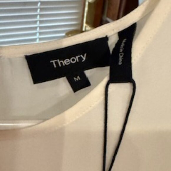 THEORY Bringam Stretch-Silk Top SIZE M - Picture 5 of 5
